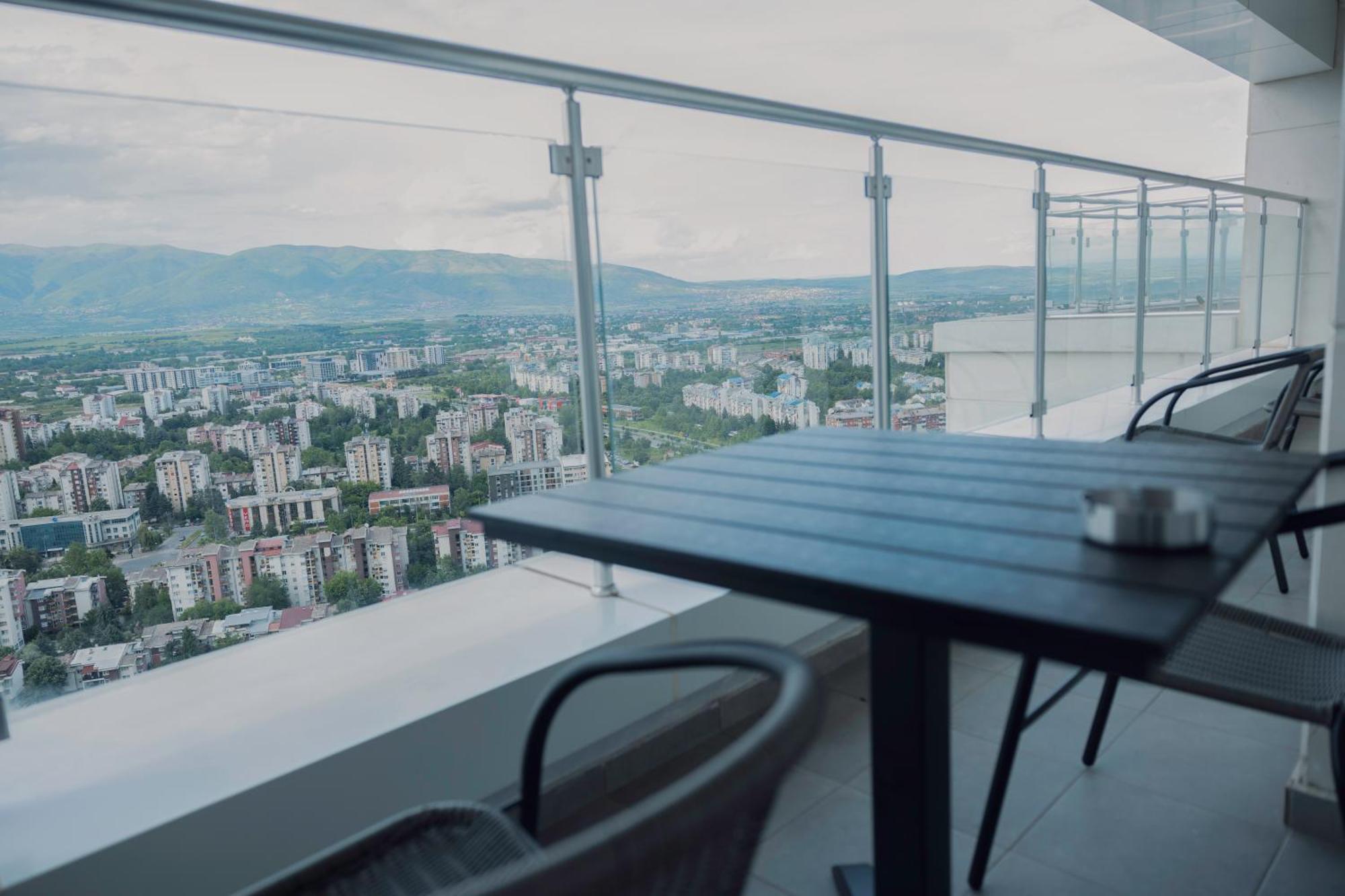 33Rd Floor Twin Apartments In Cevahir Sky City Complex With Pool, Spa, Fitness And Parking Included In Price Skopje Exterior photo